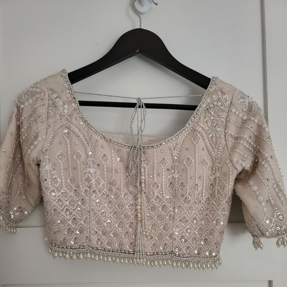 INDIAN BRIDAL OUTFIT - Picture 4 of 14